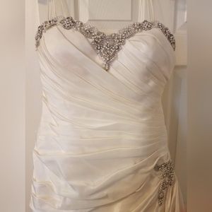 Ivory Wedding Dress